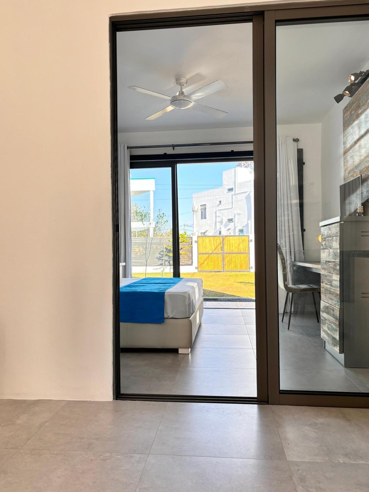 Maison Mont Choisy - One Or Two Bedrooms Apartment Trou aux Biches Ngoại thất bức ảnh