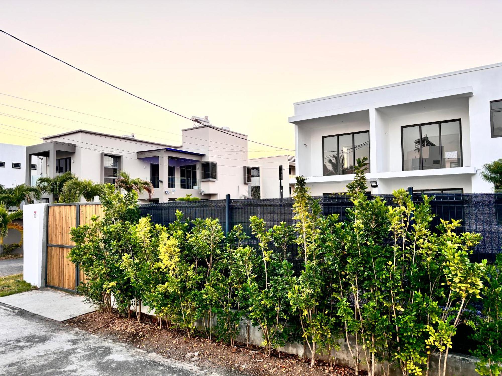 Maison Mont Choisy - One Or Two Bedrooms Apartment Trou aux Biches Ngoại thất bức ảnh