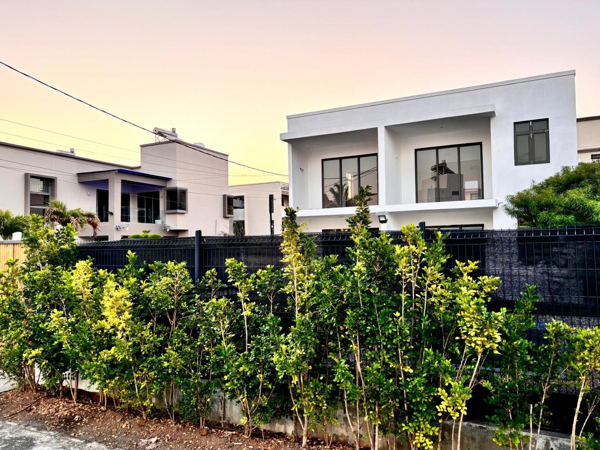 Maison Mont Choisy - One Or Two Bedrooms Apartment Trou aux Biches Ngoại thất bức ảnh